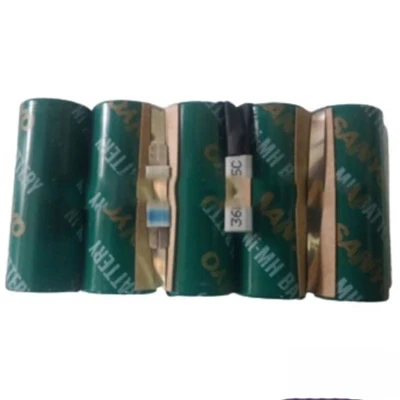 Thay cell pin toàn đạc Leica GEB 121